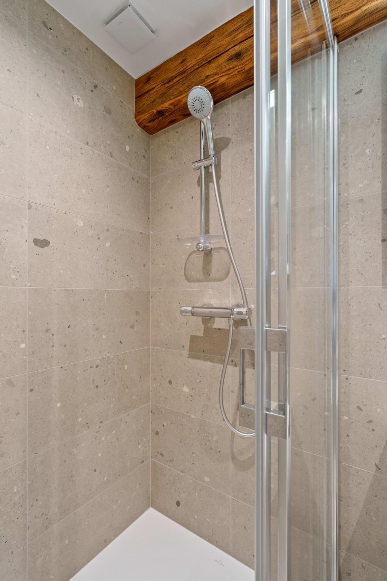 Elegant Clausen Apartment With King Bed & Wifi Luxemburgo Exterior foto